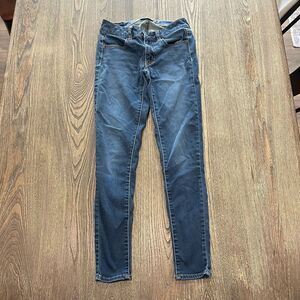 American Eagle Hi-Rise Jegging Jeans Super Super Stretch Medium Wash Size 2